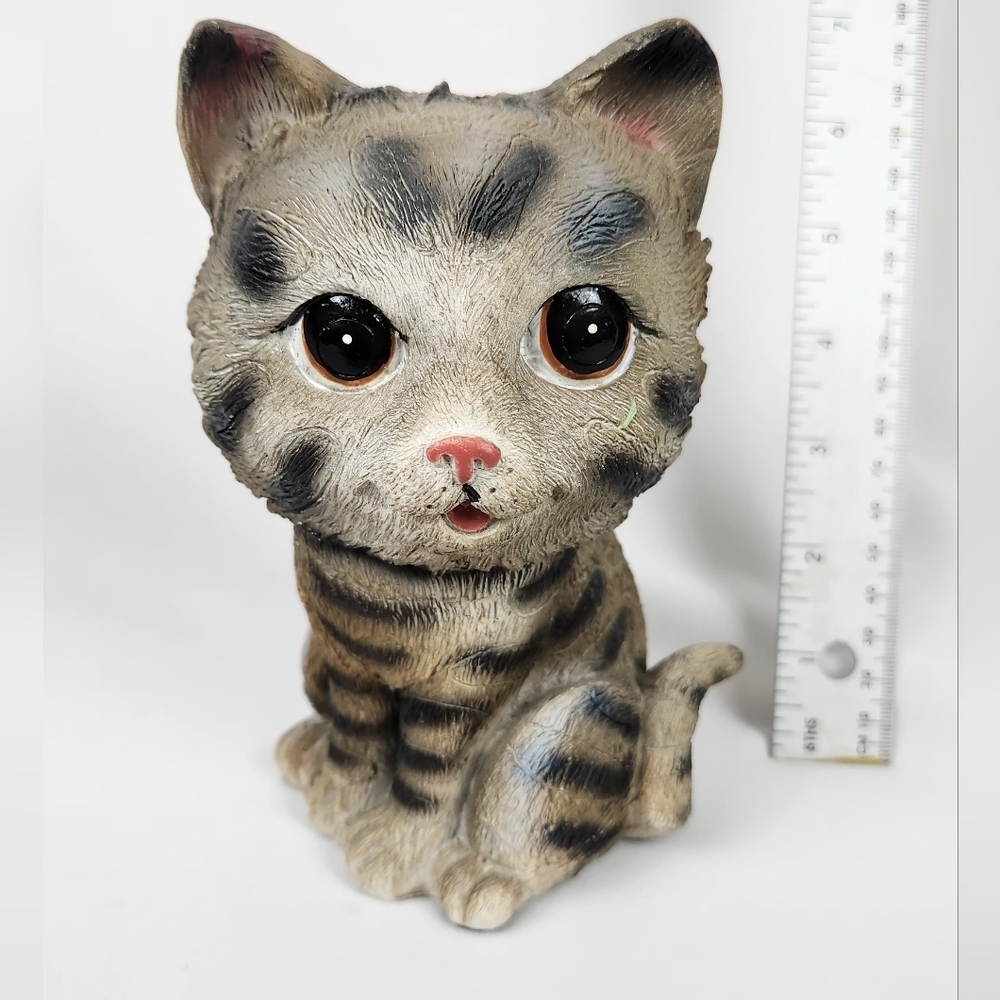 WMG Collection ETC Tiger Kitten Eyeglass Holder. Resin. Adorable